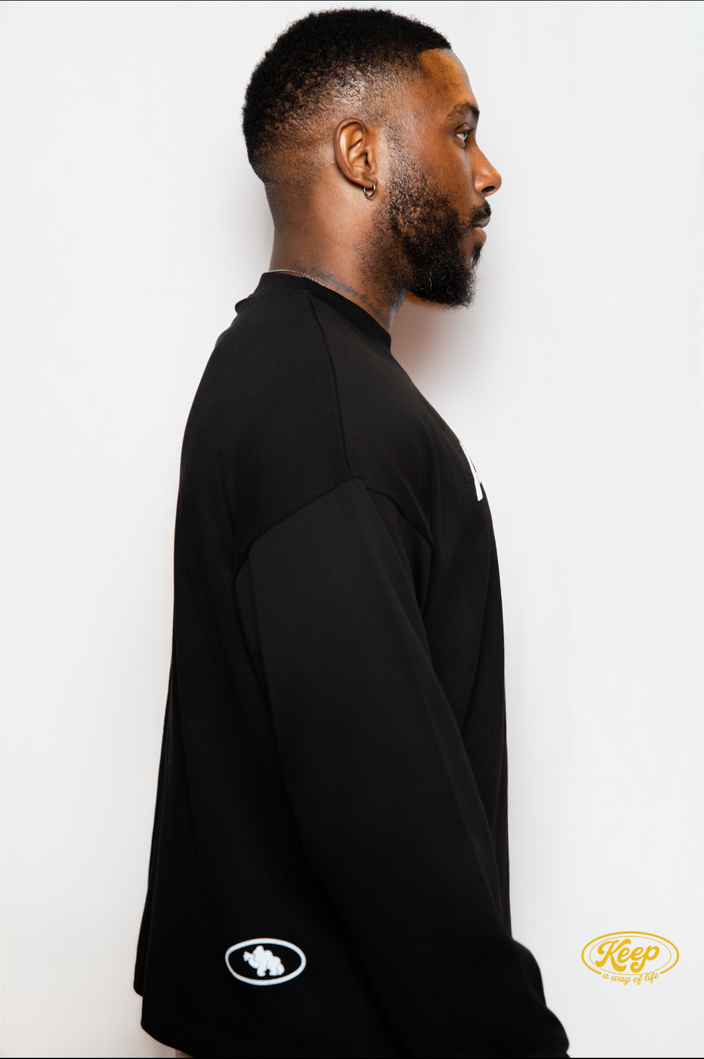 A.W.O.L. SLEEVE BLACK