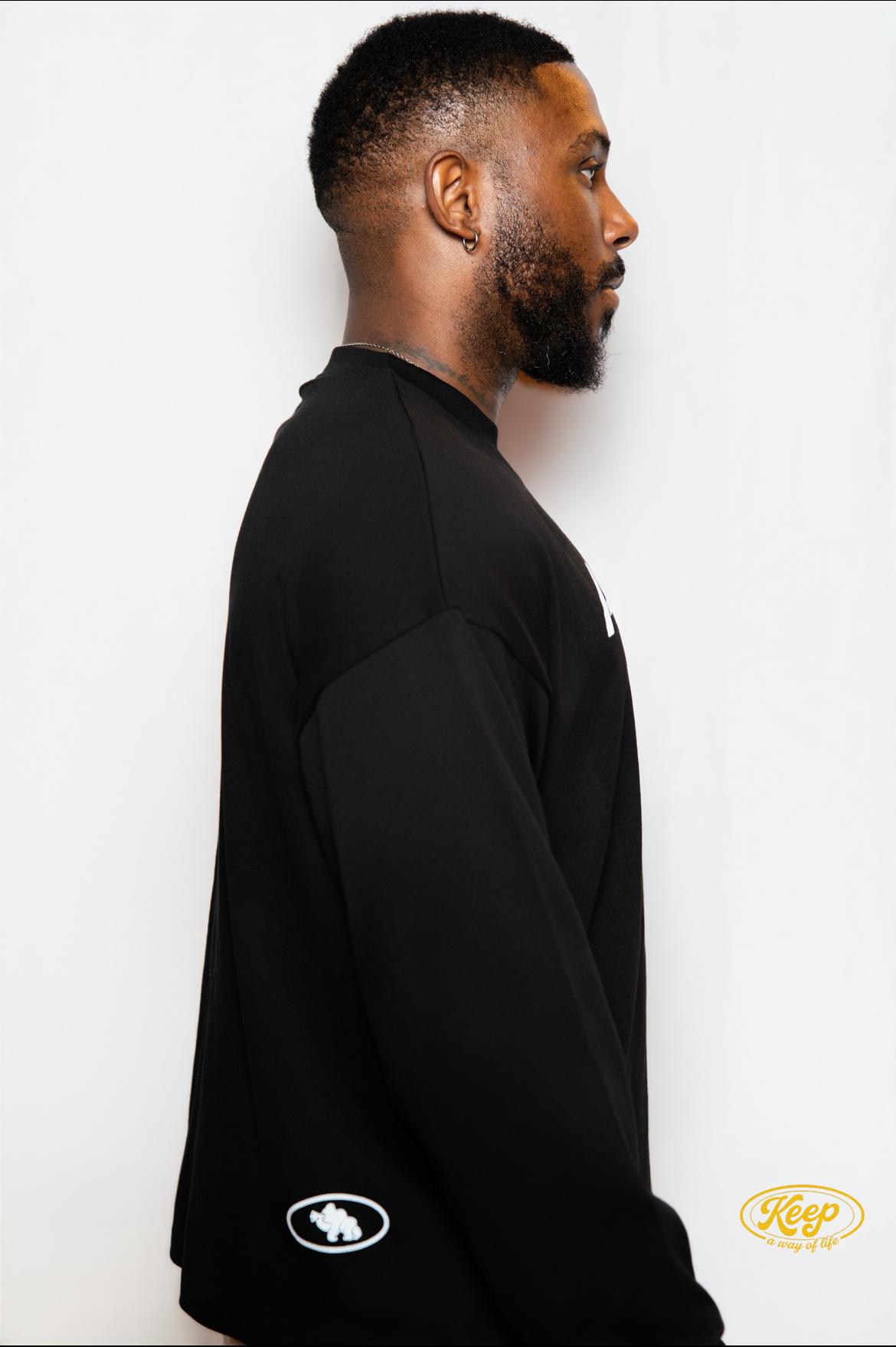 A.W.O.L. SLEEVE BLACK