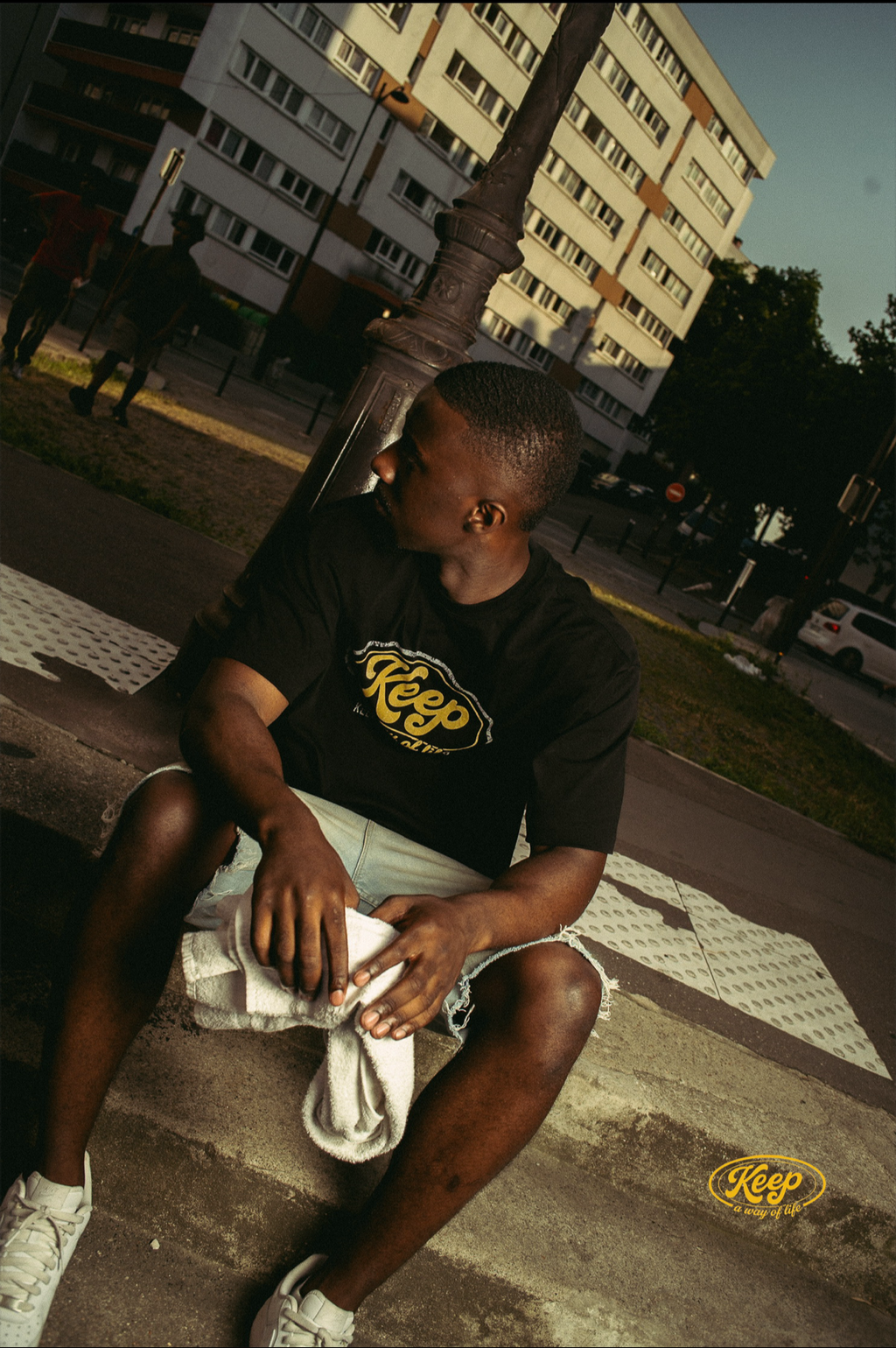 FRONT KEEP BLACK