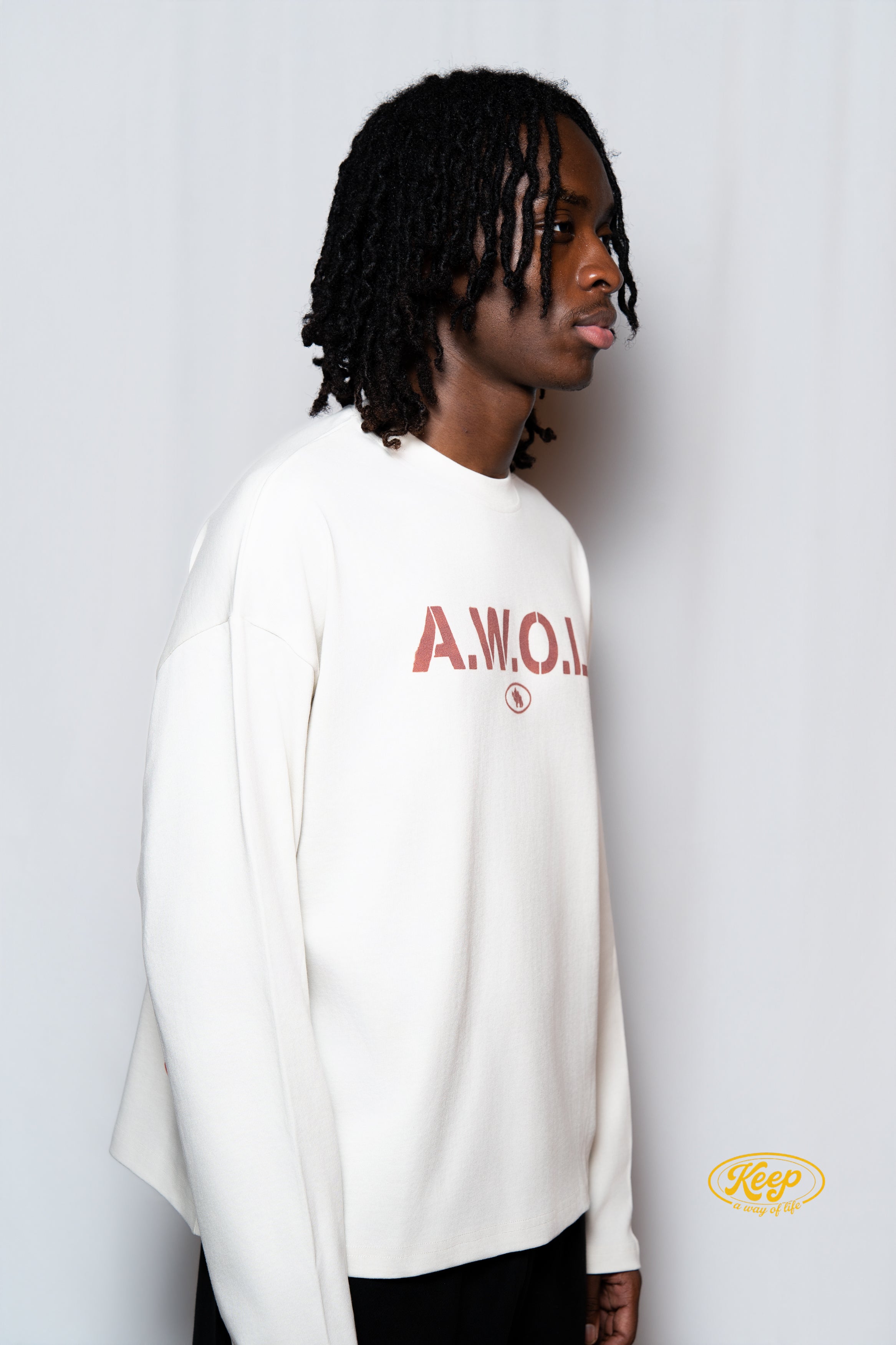 A.W.O.L. SLEEVE OFFWHITE