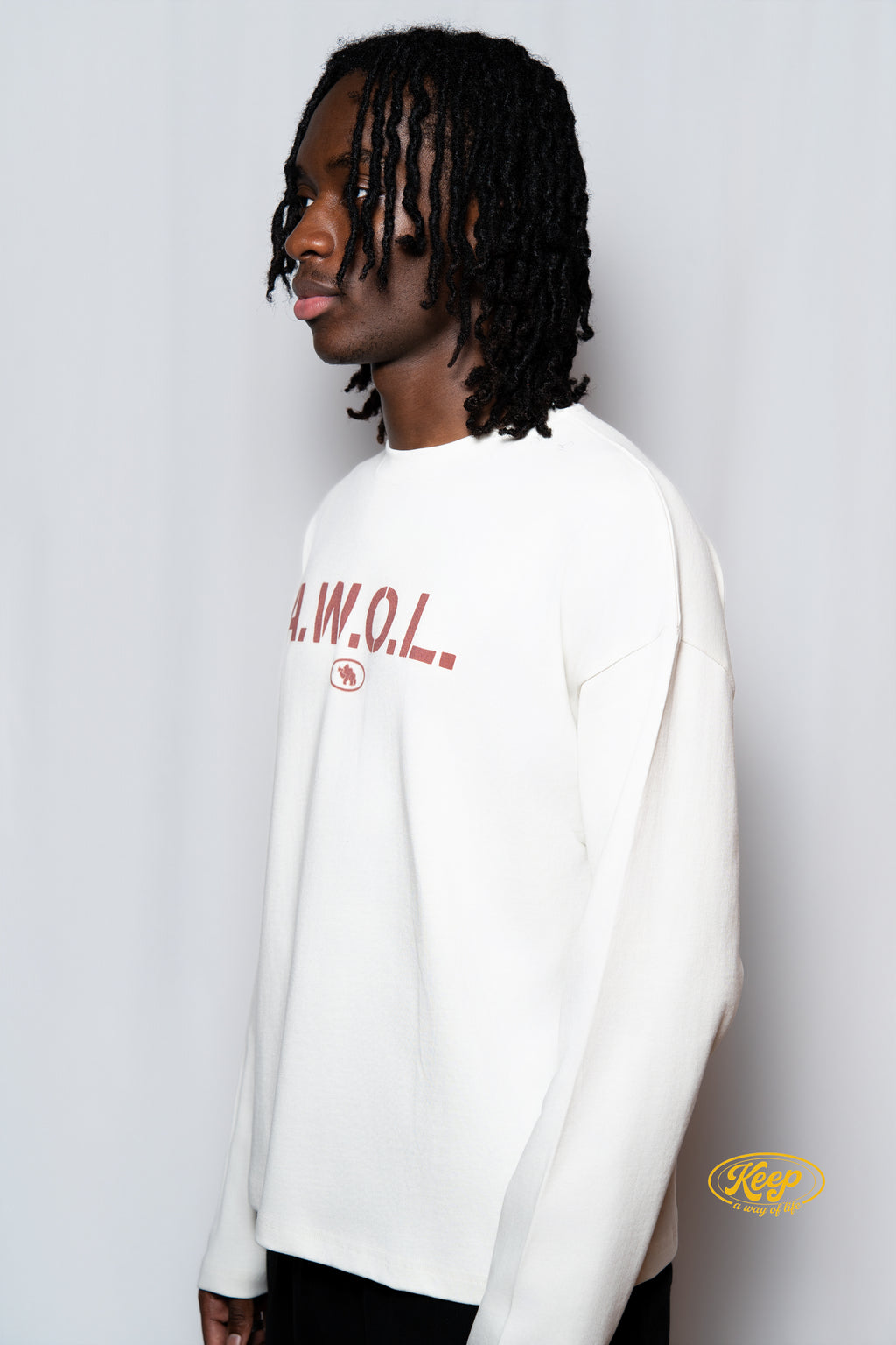 A.W.O.L. SLEEVE OFFWHITE